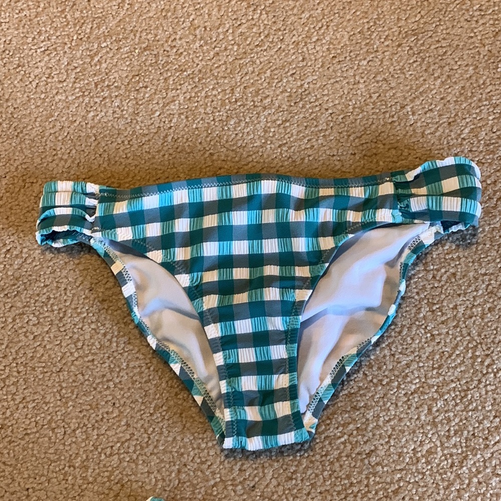 Juniors Jessica Simpson bikini bottom. Size small.